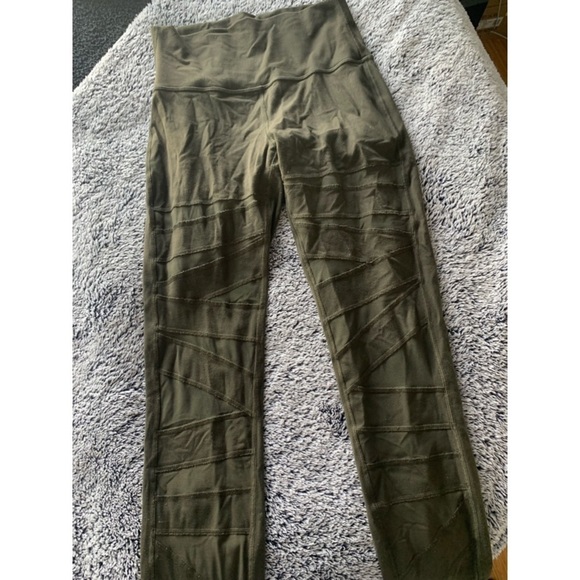 LULULEMON 28” Wunder Under Hi Rise Tech Mesh Pants in Dark Olive - Picture 2 of 3
